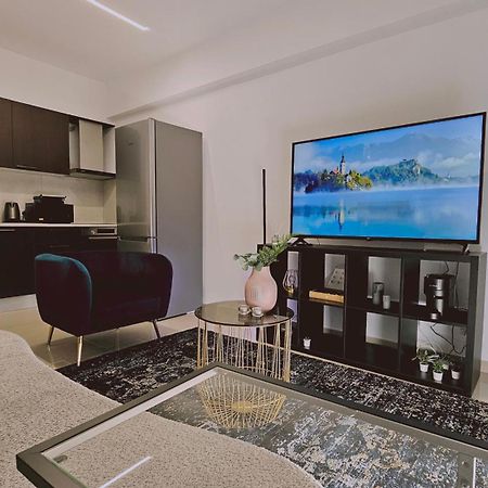 Stay Cosmo City Suites Нікосія Екстер'єр фото