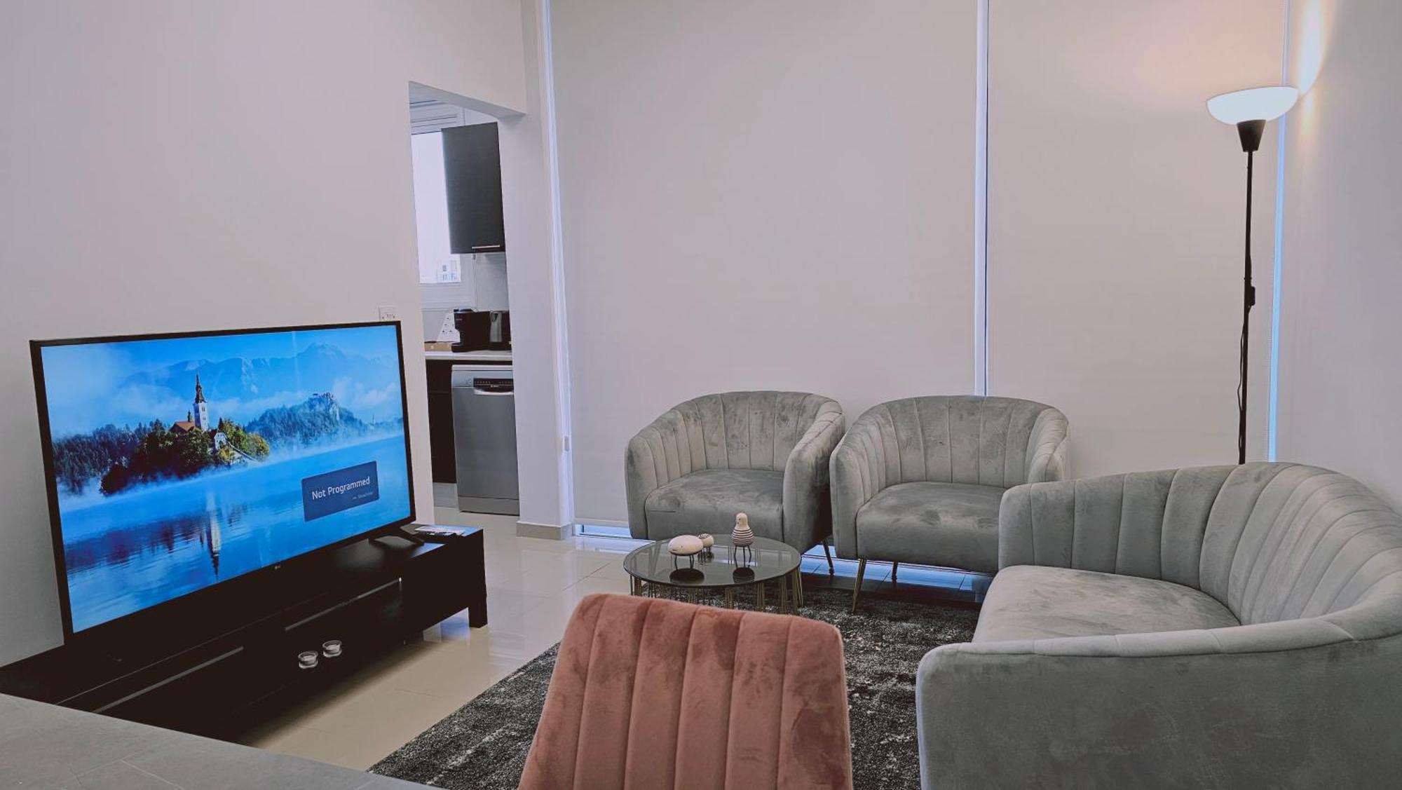 Stay Cosmo City Suites Нікосія Екстер'єр фото