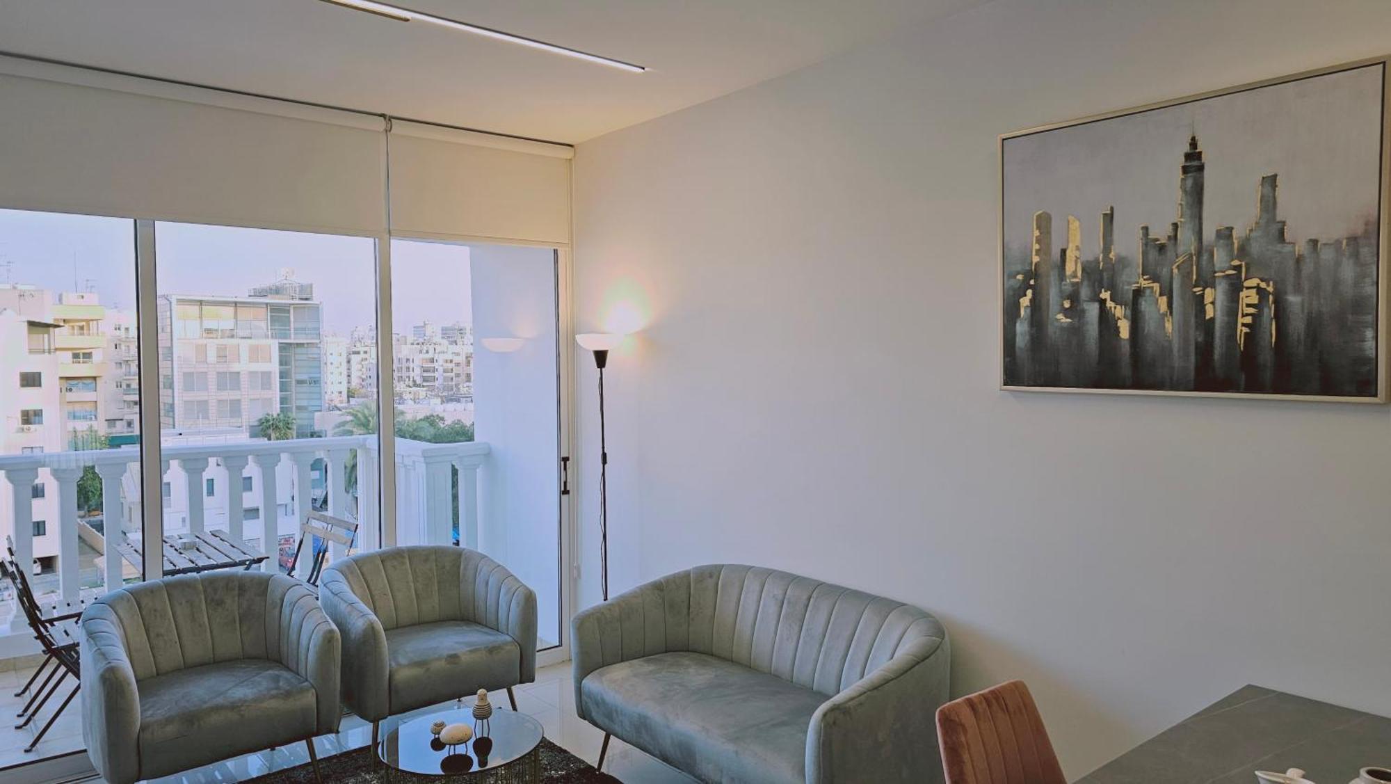 Stay Cosmo City Suites Нікосія Екстер'єр фото