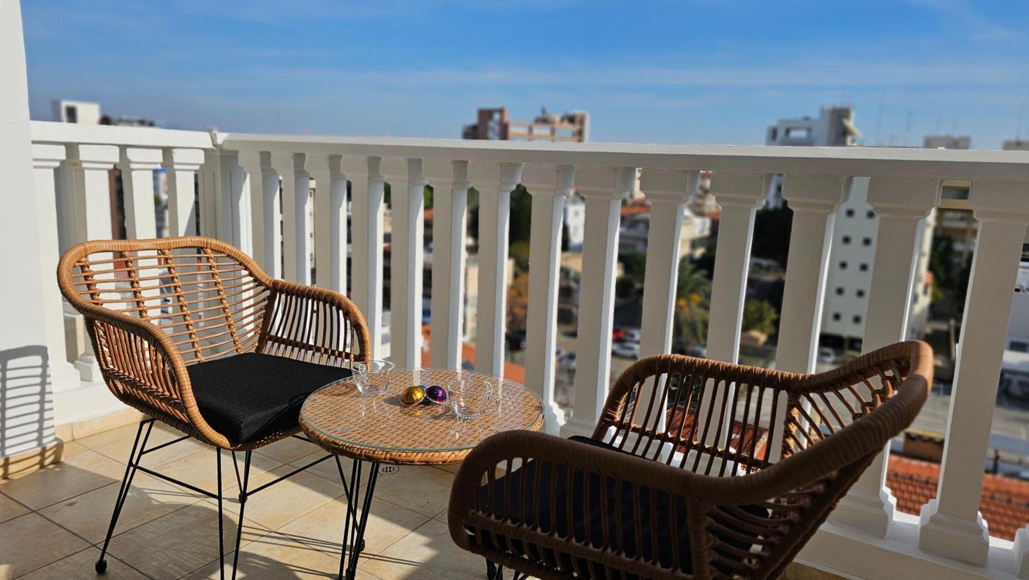 Stay Cosmo City Suites Нікосія Екстер'єр фото