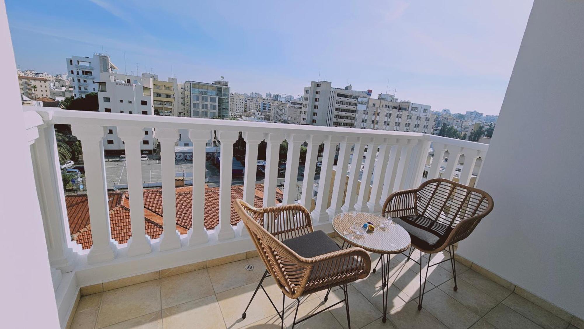 Stay Cosmo City Suites Нікосія Екстер'єр фото