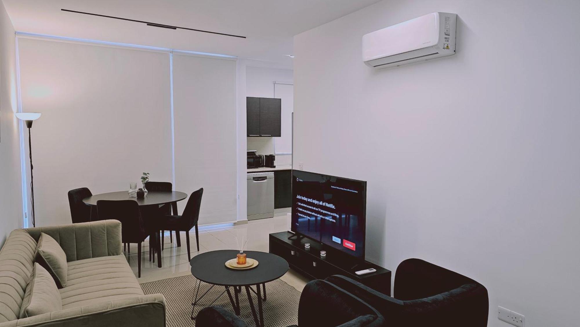 Stay Cosmo City Suites Нікосія Екстер'єр фото