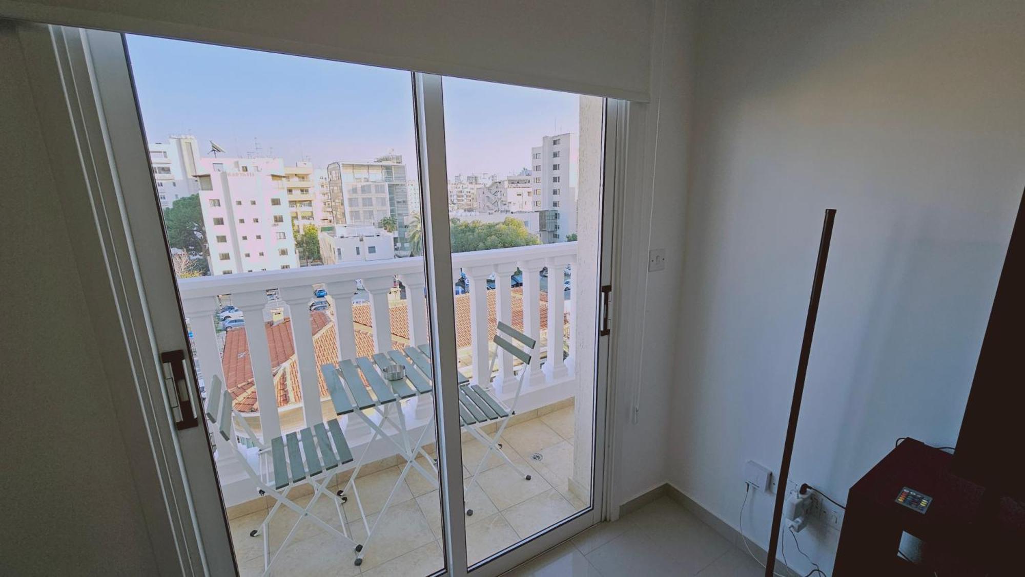 Stay Cosmo City Suites Нікосія Екстер'єр фото